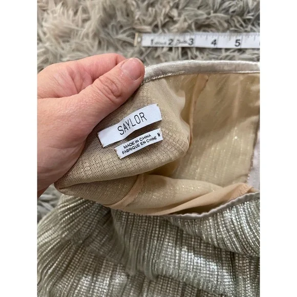 SAYLOR Skirt Womens Size Medium Platinum Silver Metallic Tiered Party Cocktail - Picture 6 of 7